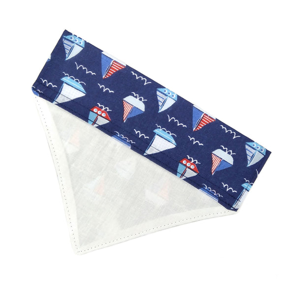 Back of boats lined slide on dog bandana from above