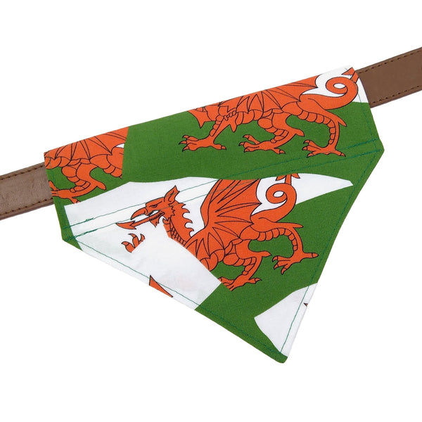 Welsh flag slide on dog bandana on collar